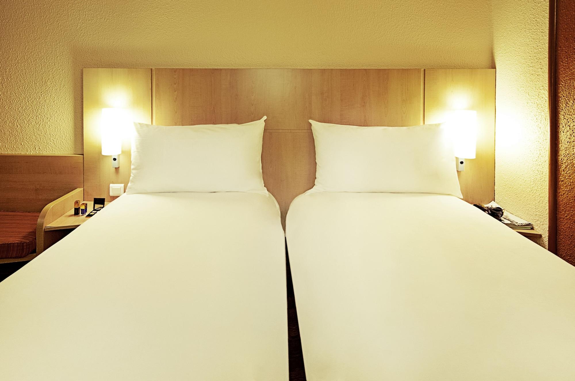 Centre Rive Droite Hotel