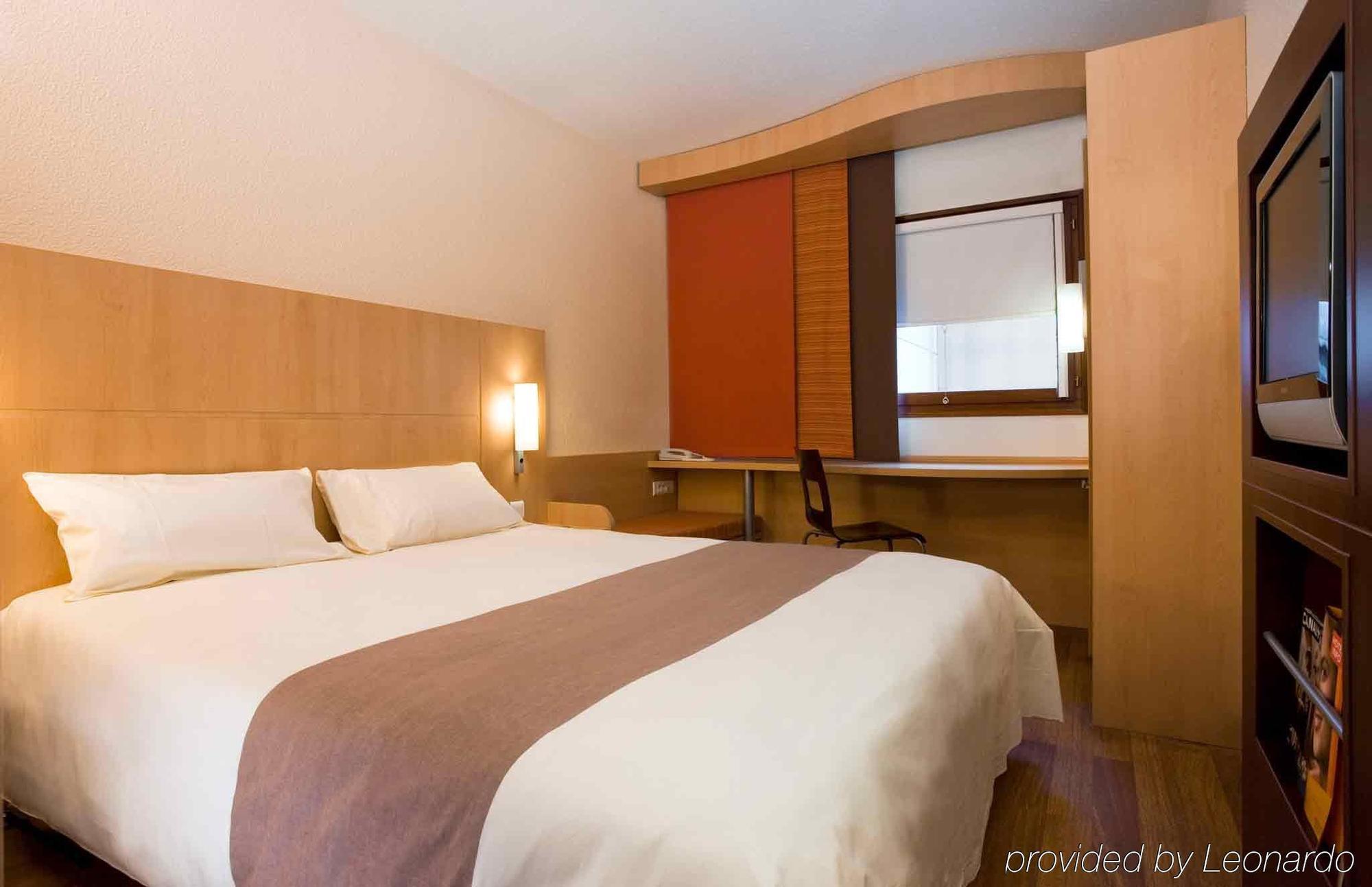 Hotel Centre Rive Droite 3*